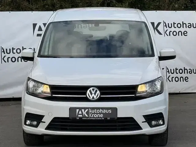 Gebraucht VW Caddy Trendline 150 PS (110 kW) 2019 Weiß Van / Kleinbus