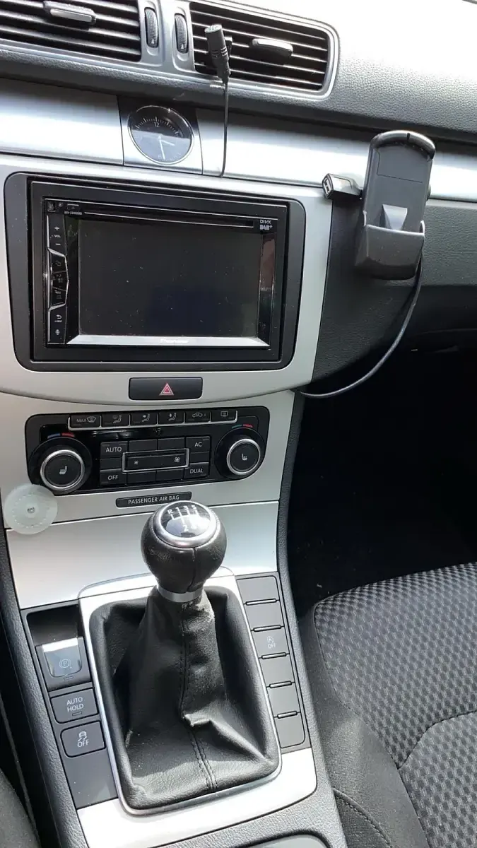 Gebraucht VW Passat 140 PS (102 kW) 2011 Schwarz Kombi