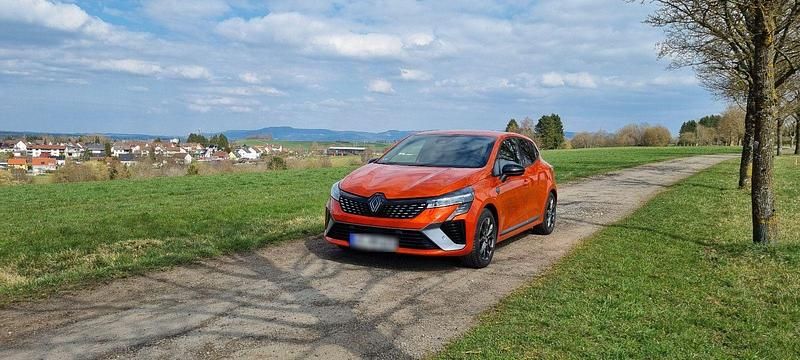 Gebraucht Renault Clio V Esprit Alpine 143 PS (105 kW) 2024 Orange Kleinwagen