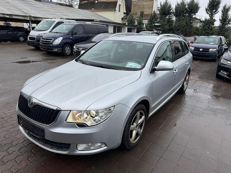 Gebraucht Skoda Superb 170 PS (125 kW) 2010 Silber Kombi
