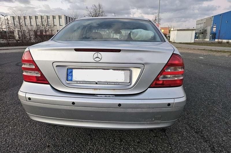 Gebraucht Mercedes C180 Classic 129 PS (94 kW) 2001 Grau Limousine