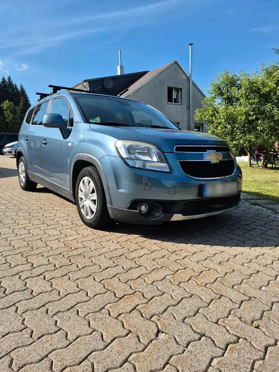 Gebraucht Chevrolet Orlando 138 PS (101 kW) 2013 Blau Van / Kleinbus