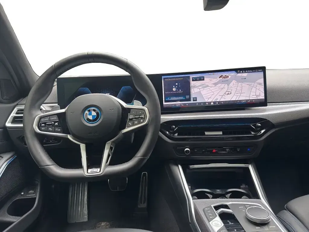 Gebraucht BMW 330e M Sport 292 PS (214 kW) 2025 Grau Limousine