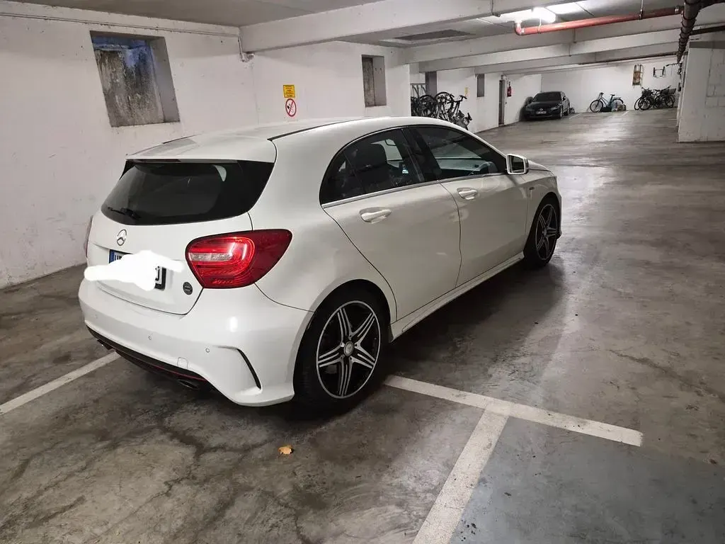 Gebraucht Mercedes A250 211 PS (155 kW) 2014 Weiß Kleinwagen