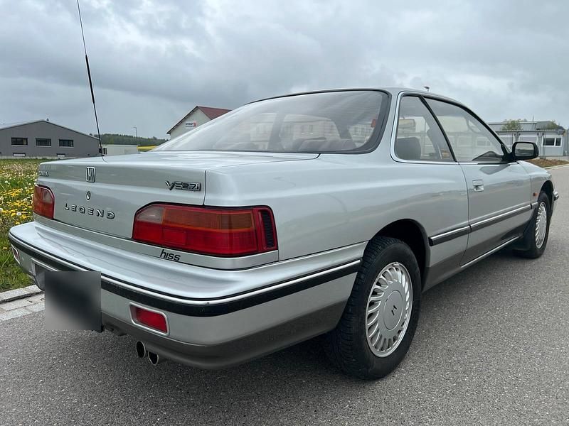 Second-hand Honda Legend 169 CP (124 kW) 1990 Argintiu Coupe