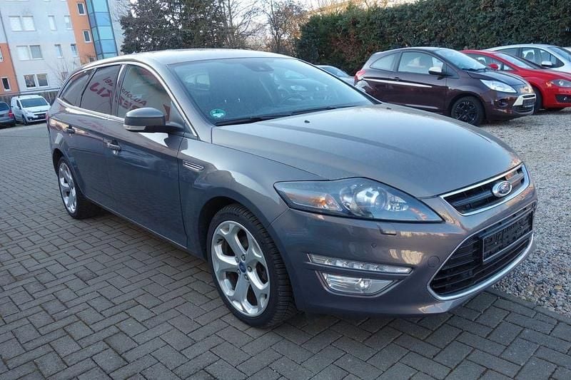 Gebraucht Ford Mondeo Titanium 239 PS (175 kW) 2011 Braun Limousine