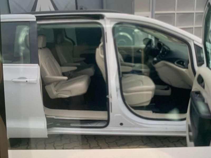 Gebraucht Chrysler Pacifica 272 PS (200 kW) 2021 Weiß Van