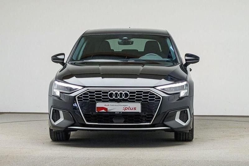 Gebraucht Audi A3 Advanced Plus 204 PS (150 kW) 2022 Mythosschwarz metallic (metallic) Limousine