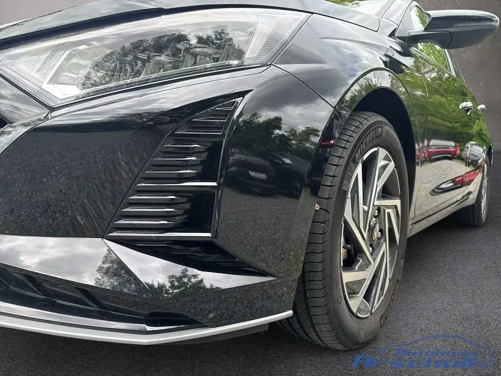 Gebraucht Hyundai i20 Trend 101 PS (74 kW) 2024 Schwarz Kleinwagen