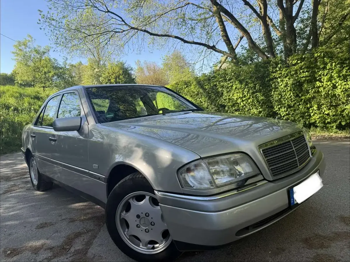 Gebraucht Mercedes C280 193 PS (141 kW) 1996 Silber Limousine