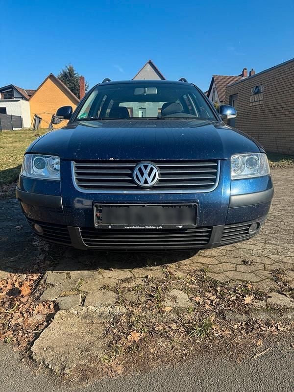 Gebraucht VW Passat 105 PS (77 kW) 2005 Blau Kombi