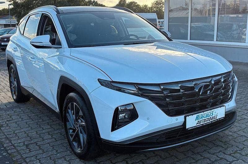 Weiß Gebraucht 2021 Hyundai Tucson SUV | 25.590 € (Teuer) - Bild 1/4