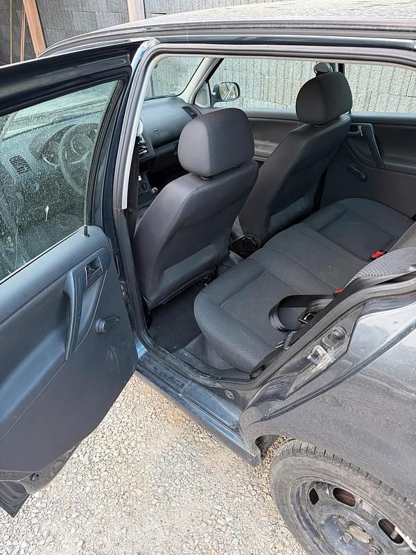 Gebraucht VW Polo 60 PS (44 kW) 2001 Grau Kleinwagen