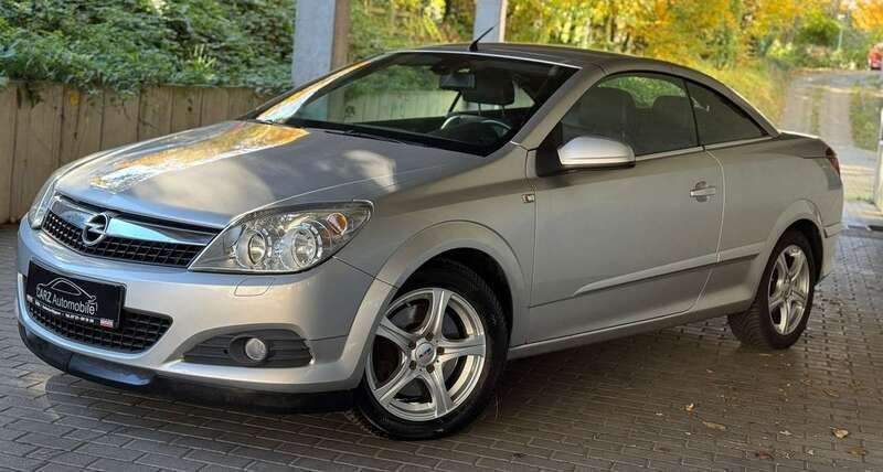 Starsilber iii m2 Gebraucht 2007 Opel Astra Cabriolet Cosmo Cabrio | 2.500 € (Etwas zu teuer) - Bild 1/4