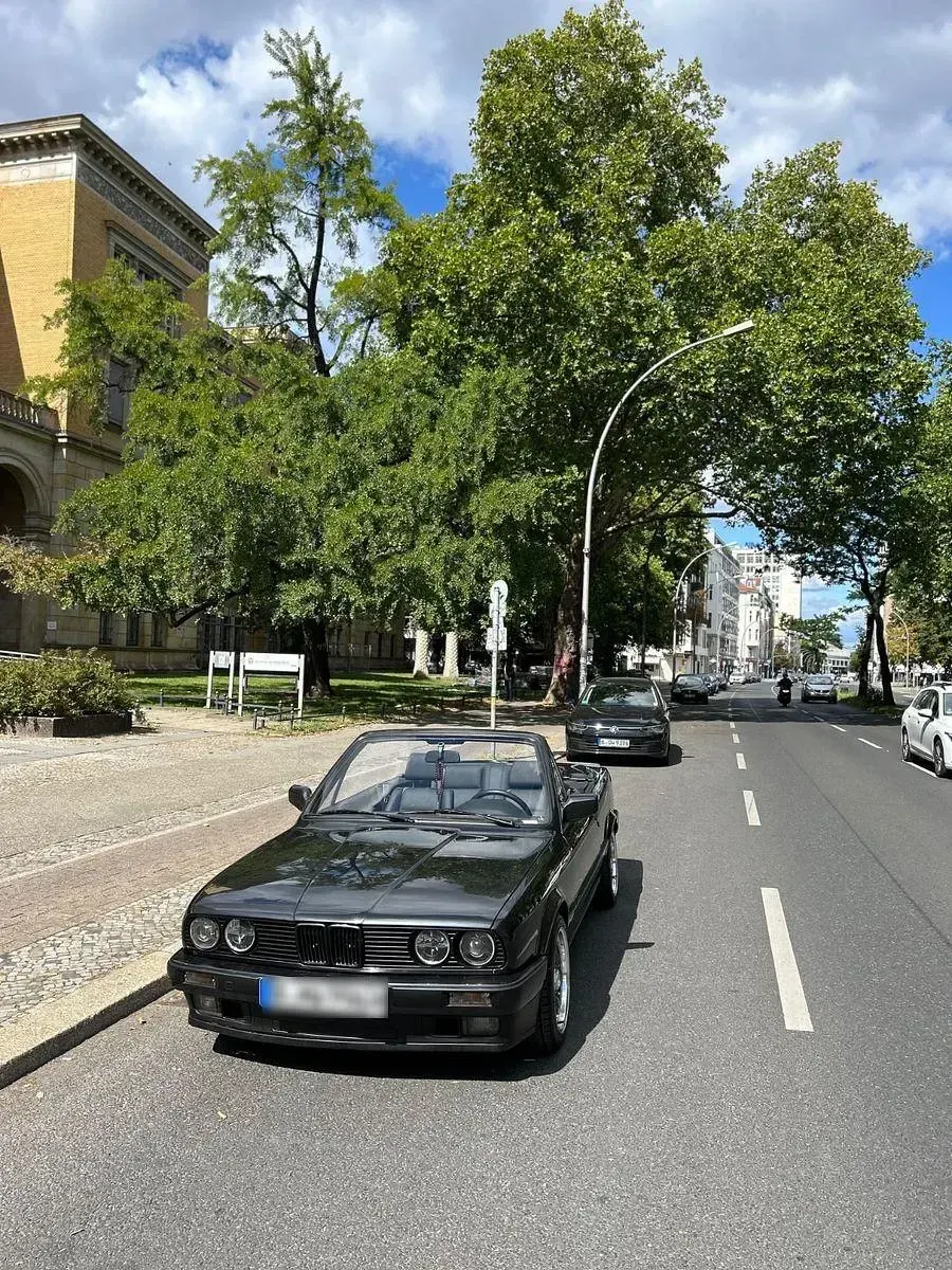 Gebraucht BMW 325 Cabriolet 193 PS (141 kW) 1991 Schwarz Cabrio