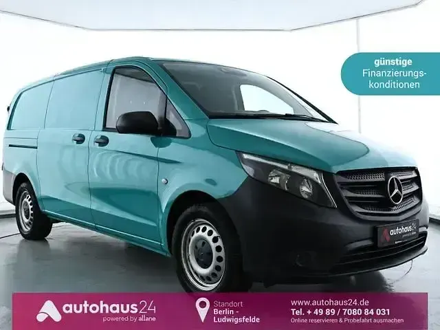 Gebraucht Mercedes Vito 136 PS (100 kW) 2022 Grün Van