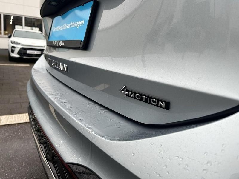 Gebraucht VW Tiguan R-line 193 PS (141 kW) 2025 Oyster silver metallic SUV