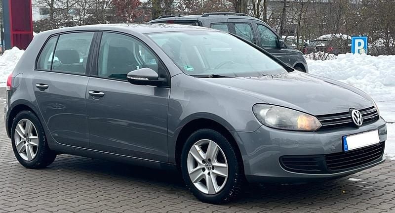 Grau Gebraucht 2009 VW Golf Limousine | 2.499 € (Superpreis) - Bild 1/4