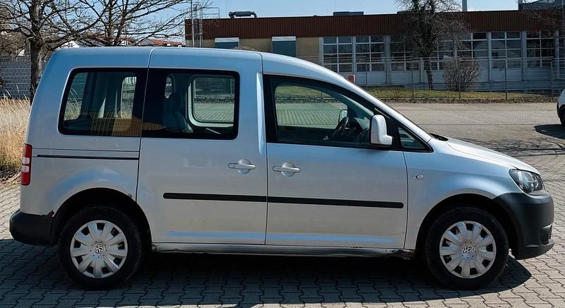 Gebraucht VW Caddy 102 PS (75 kW) 2010 Silber Van / Kleinbus