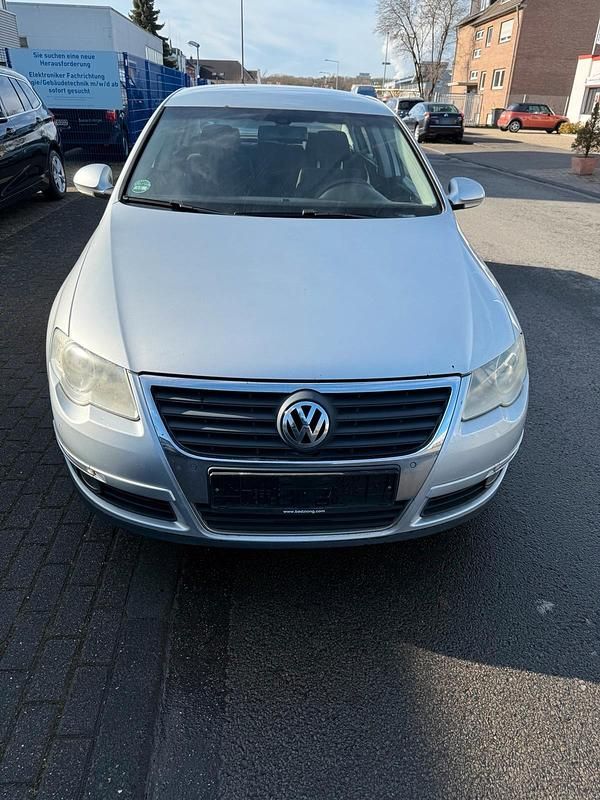 Gebraucht VW Passat 140 PS (102 kW) 2008 Silber Limousine