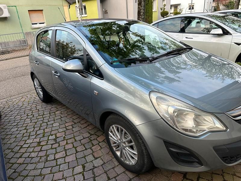 Gebraucht Opel Corsa 87 PS (63 kW) 2012 Silber Kleinwagen