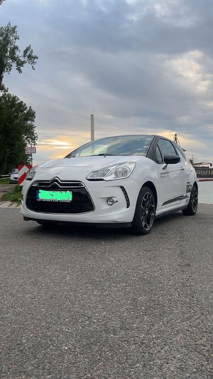 Weiß Gebraucht 2011 Citroën DS3 Sport Chic Kleinwagen | 6.350 € (Fairer Preis) - Bild 1/4
