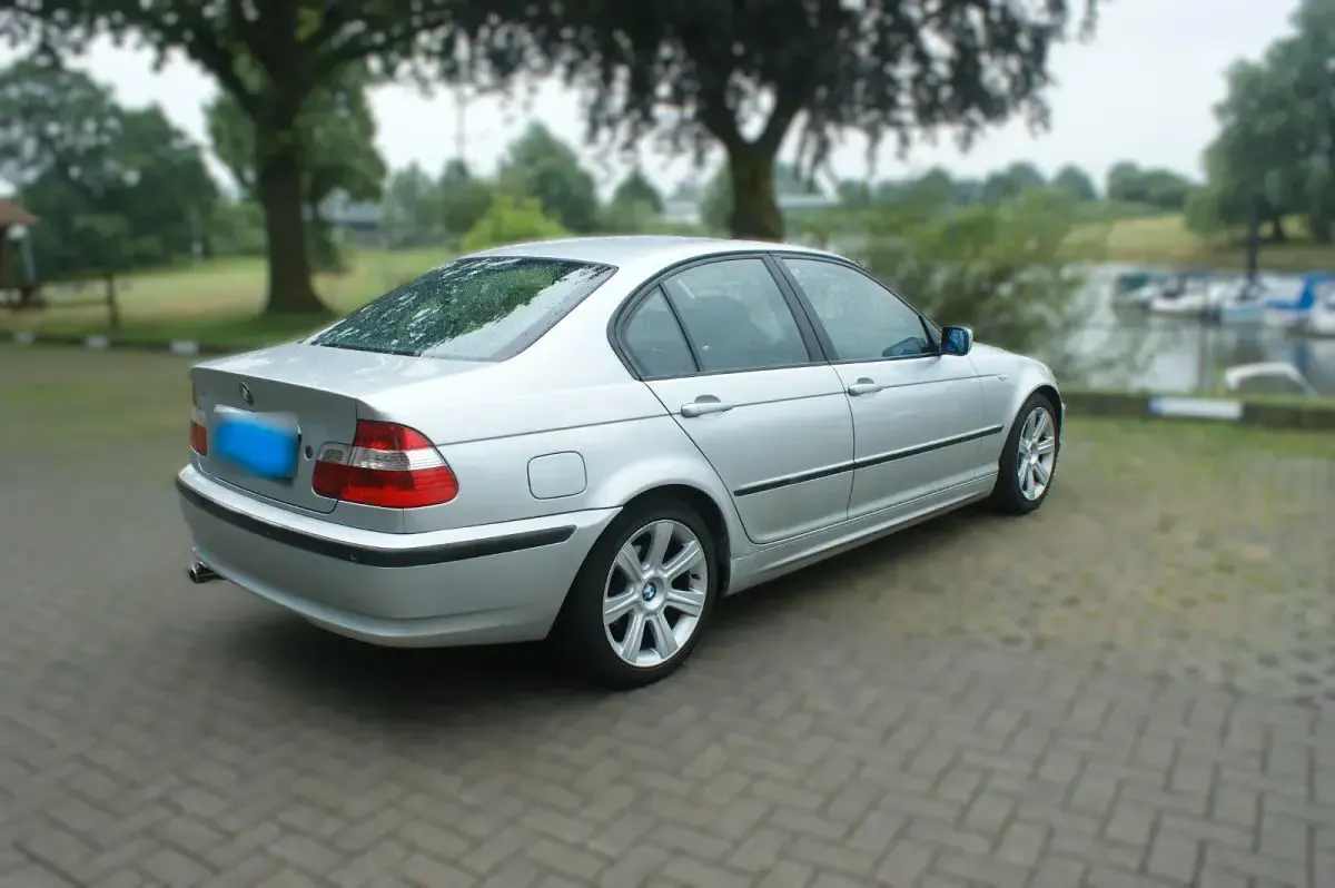 Gebraucht BMW 318 143 PS (105 kW) 2003 Silber Coupé