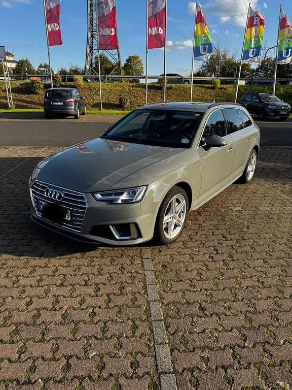 Grau Gebraucht 2018 Audi A4 Kombi | 17.199 € (Guter Preis) - Bild 1/4