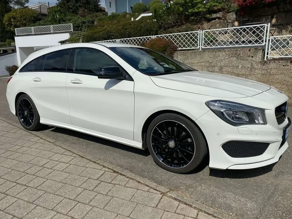 Gebraucht Mercedes CLA220 177 PS (130 kW) 2015 Weiß Limousine