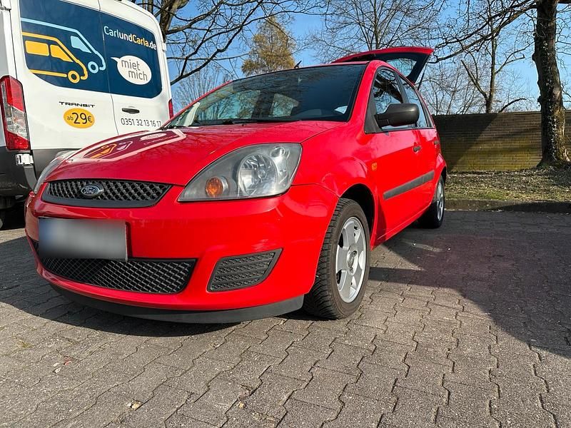Gebraucht Ford Fiesta 100 PS (73 kW) 2007 Rot Kleinwagen