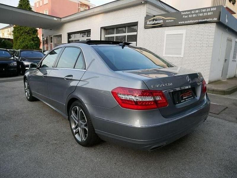 Gebraucht Mercedes E350 265 PS (194 kW) 2012 Silber Limousine