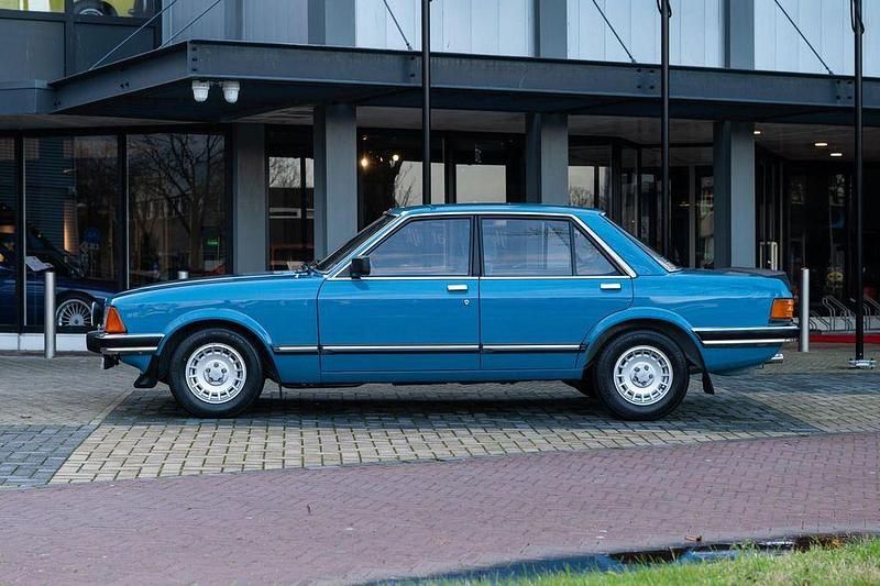 Usata Ford Granada 150 CV (110 kW) 1982 Blu Berlina