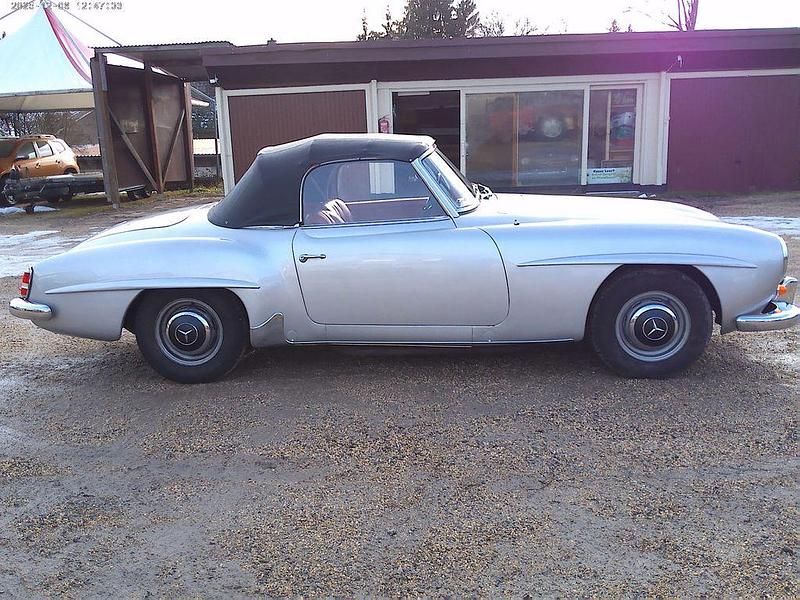 Gebraucht Mercedes 190 105 PS (77 kW) 1958 Silber Limousine