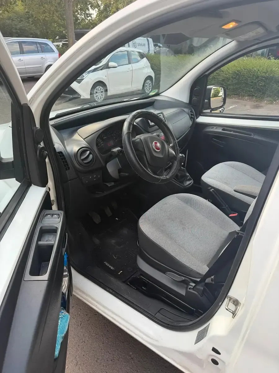 Gebraucht Fiat Fiorino 75 PS (55 kW) 2017 Weiß Van / Kleinbus