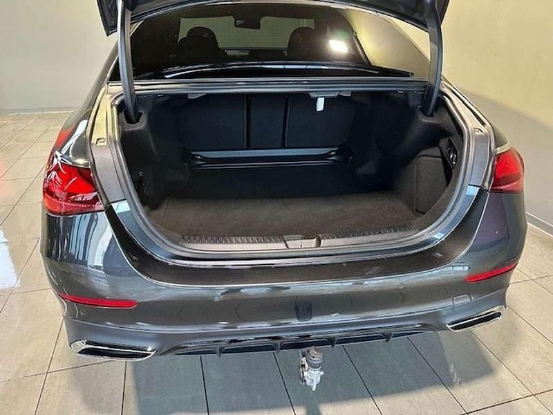 Gebraucht Mercedes E220 AMG 197 PS (144 kW) 2025 Grau Limousine