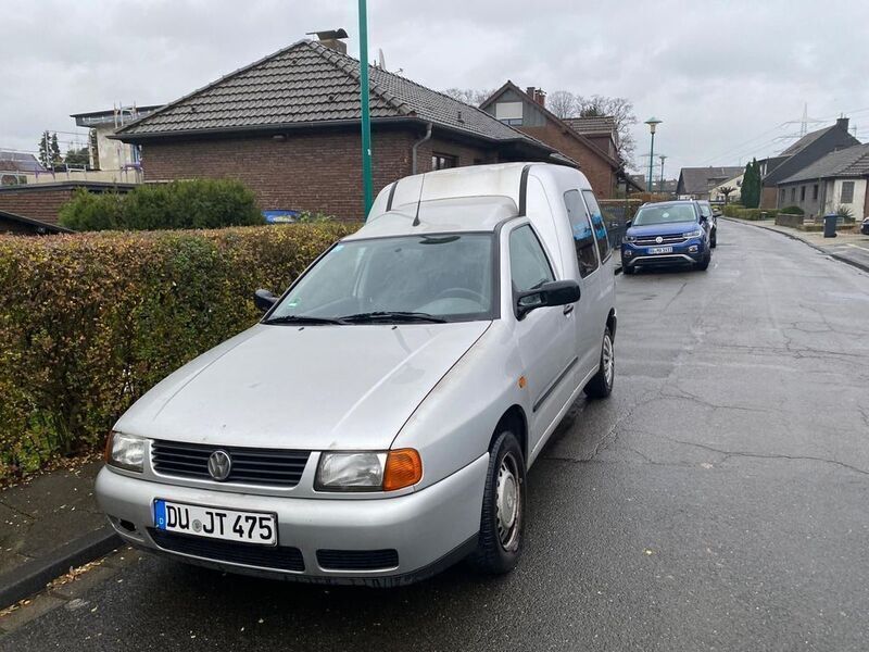 Silber Gebraucht 1999 VW Caddy Van / Kleinbus | 850 € - Bild 1/3