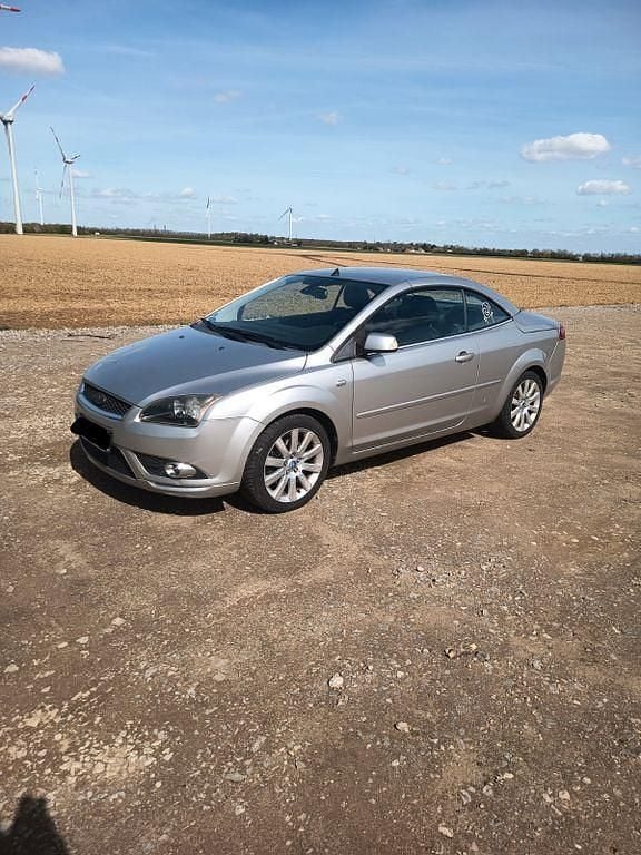 Gebraucht Ford Focus Cabriolet Titanium 145 PS (106 kW) 2007 Silber Cabrio