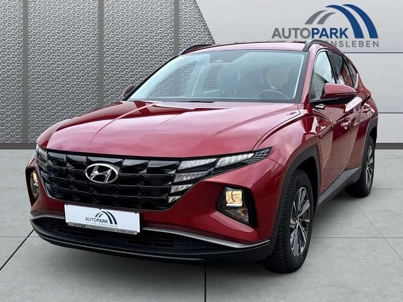 Gebraucht Hyundai Tucson Select 150 PS (110 kW) 2021 Sunset red / mic SUV