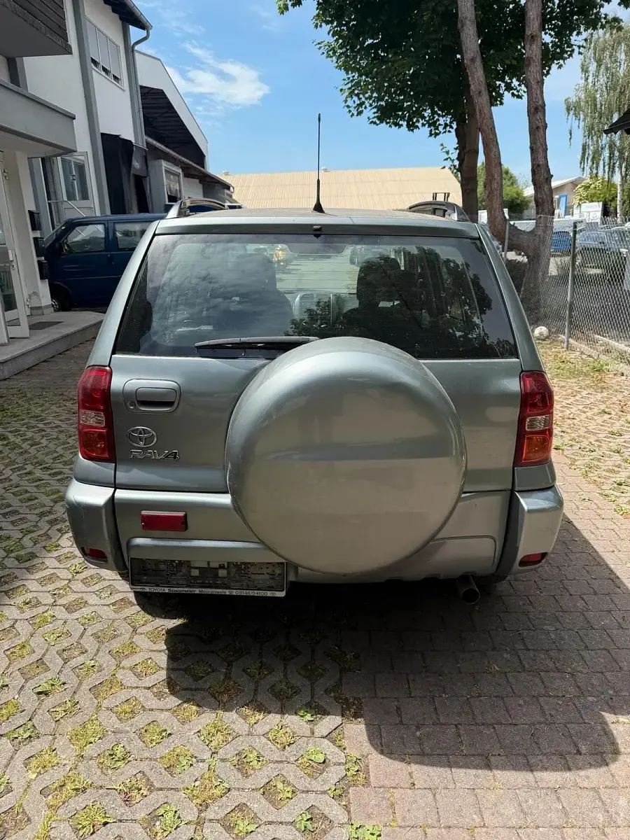 Gebraucht Toyota RAV4 150 PS (110 kW) 2005 Grau SUV
