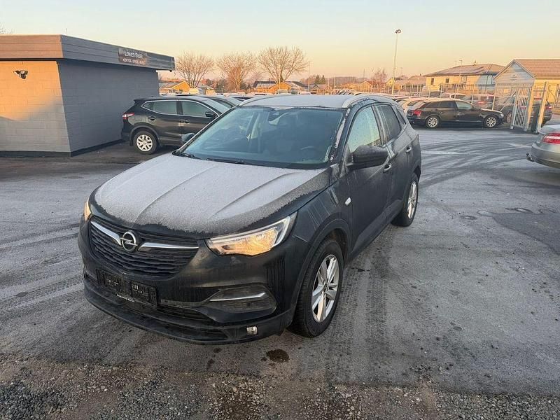 Schwarz Gebraucht 2018 Opel Grandland X Edition SUV | 9.000 € (Superpreis) - Bild 1/4