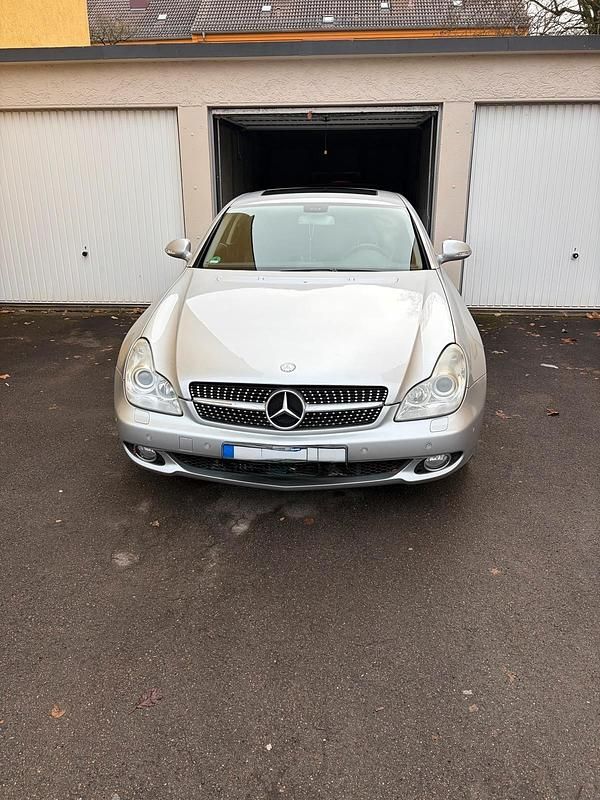 Silber Gebraucht 2005 Mercedes CLS350 Limousine | 7.500 € (Fairer Preis) - Bild 1/4