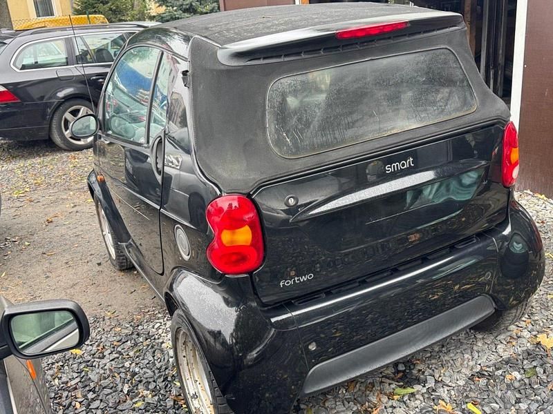 Gebraucht Smart ForTwo Cabrio 61 PS (44 kW) 2006 Schwarz Cabrio