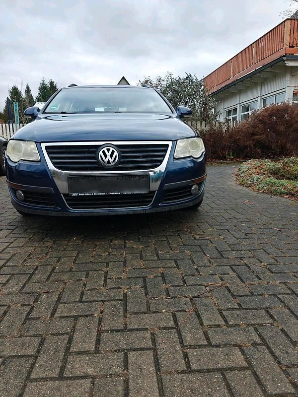Blau Gebraucht 2009 VW Passat Kombi | 1.800 € (Superpreis) - Bild 1/4
