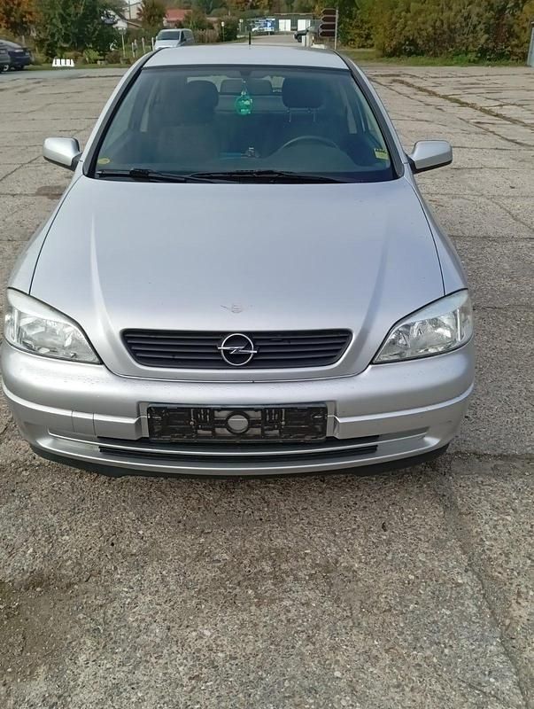 Grau Gebraucht 1999 Opel Astra Kleinwagen | 500 € (Superpreis) - Bild 1/4