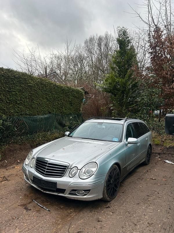 Gebraucht Mercedes E220 Avantgarde 170 PS (125 kW) 2008 Silber Kombi