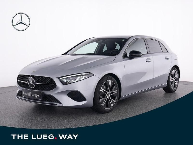 Metalliclack hightechsilber Gebraucht 2025 Mercedes A180 Progressive Limousine | 29.950 € (Fairer Preis) - Bild 1/4