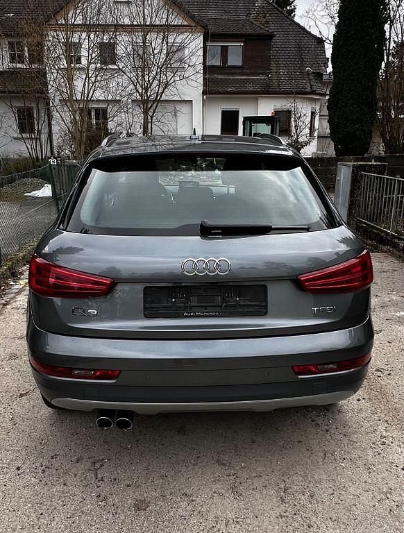 Gebraucht Audi Q3 Design 150 PS (110 kW) 2017 Grau SUV