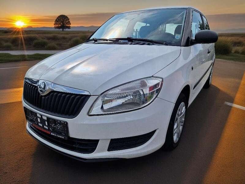 Candyweiss Gebraucht 2013 Skoda Fabia Cool Edition Kleinwagen | 3.900 € (Fairer Preis) - Bild 1/4