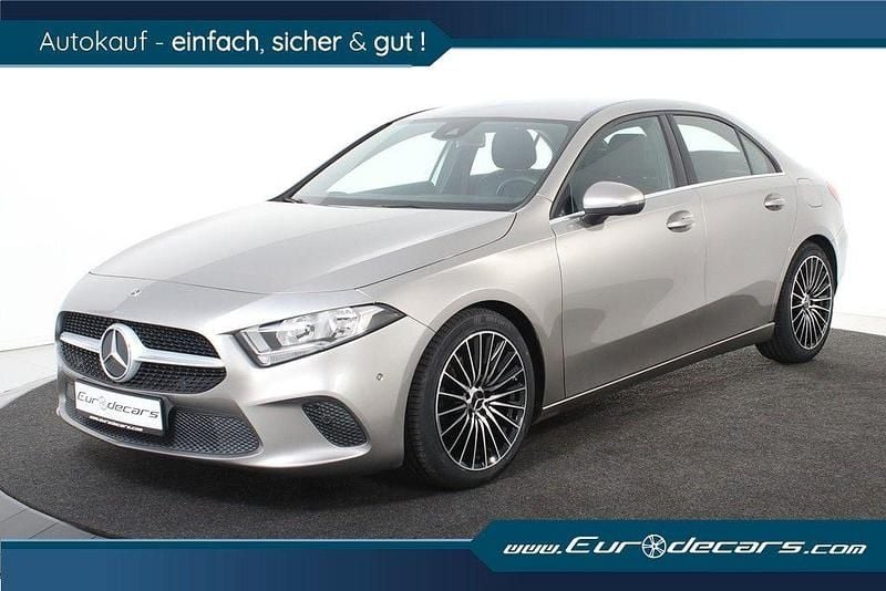 Gebraucht Mercedes A200 AMG 163 PS (119 kW) 2019 Beige Limousine