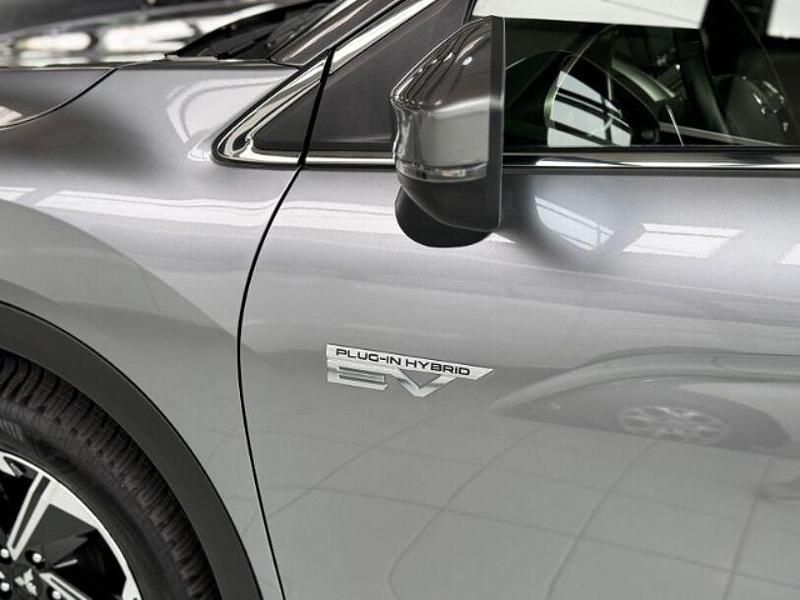 Gebraucht Mitsubishi Outlander P-HEV 98 PS (72 kW) 2022 Grau